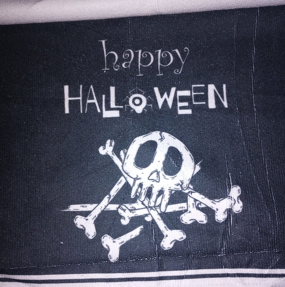 Halloween Mystery Box - Kinda - Picture 11 of 12